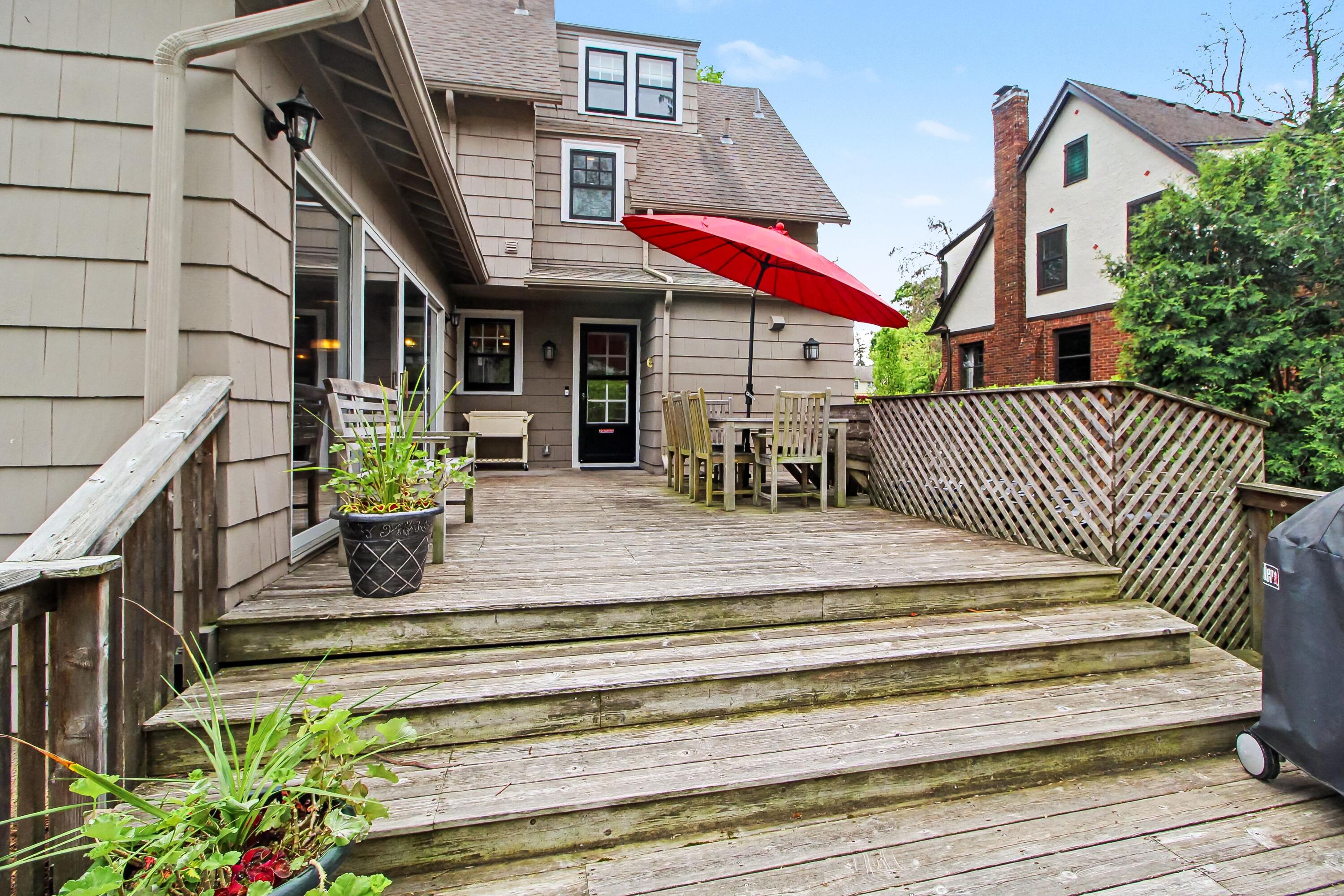 2105 Devonshire Road Ann Arbor, MI 48104 - Photo 67 of 86 080_file_1362