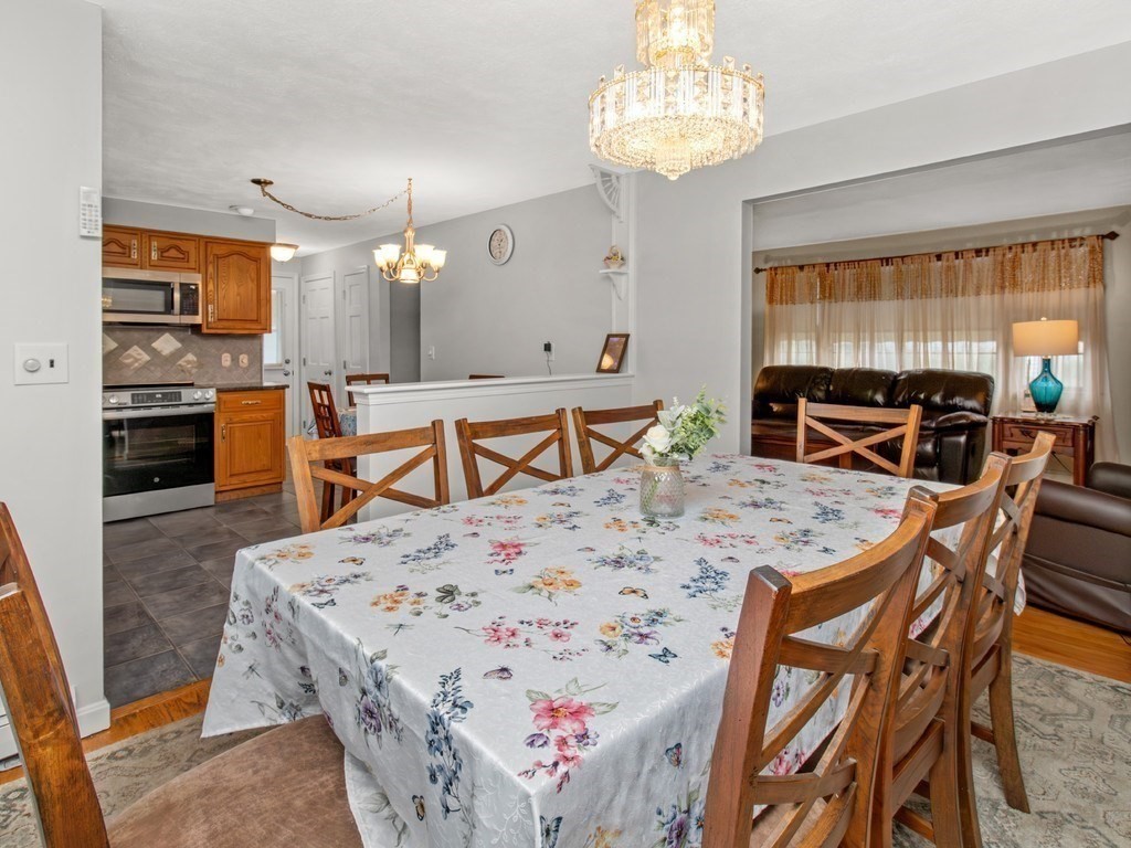 127 Westgate Road Waltham, MA 02453 - Photo 11 of 34