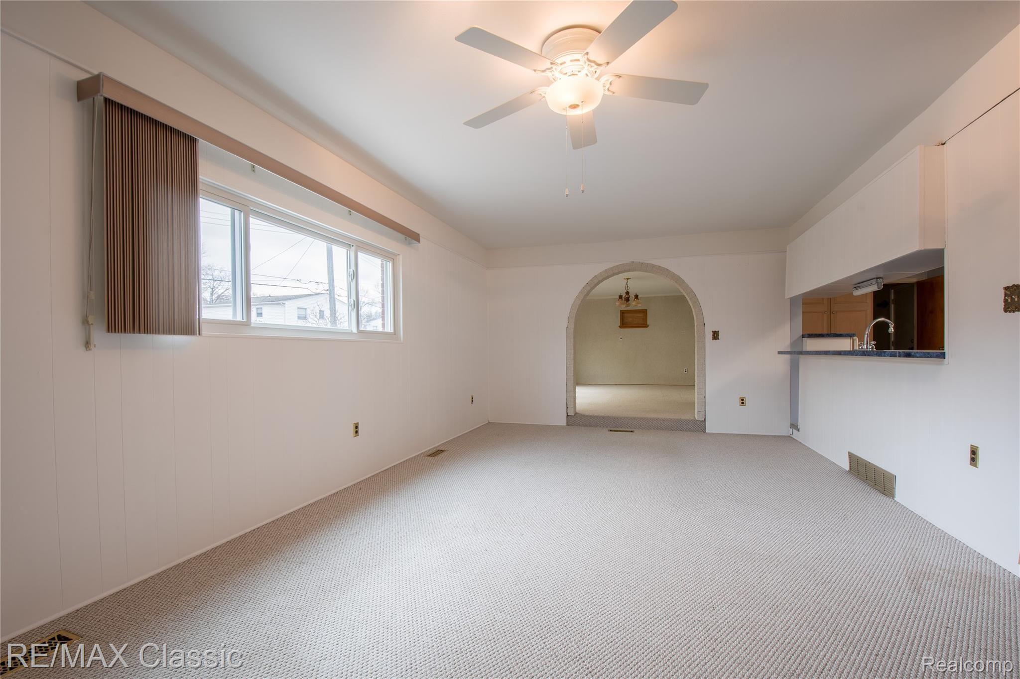 16188 Wayne Road Livonia, MI 48154 - Photo 12 of 22 16188 Wayne Rd REDO4.jpg