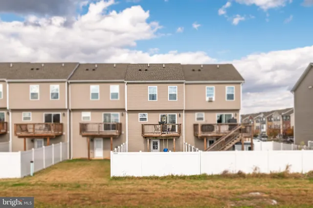 $275,000 | 71 Carnes Way, Martinsburg, WV 25403