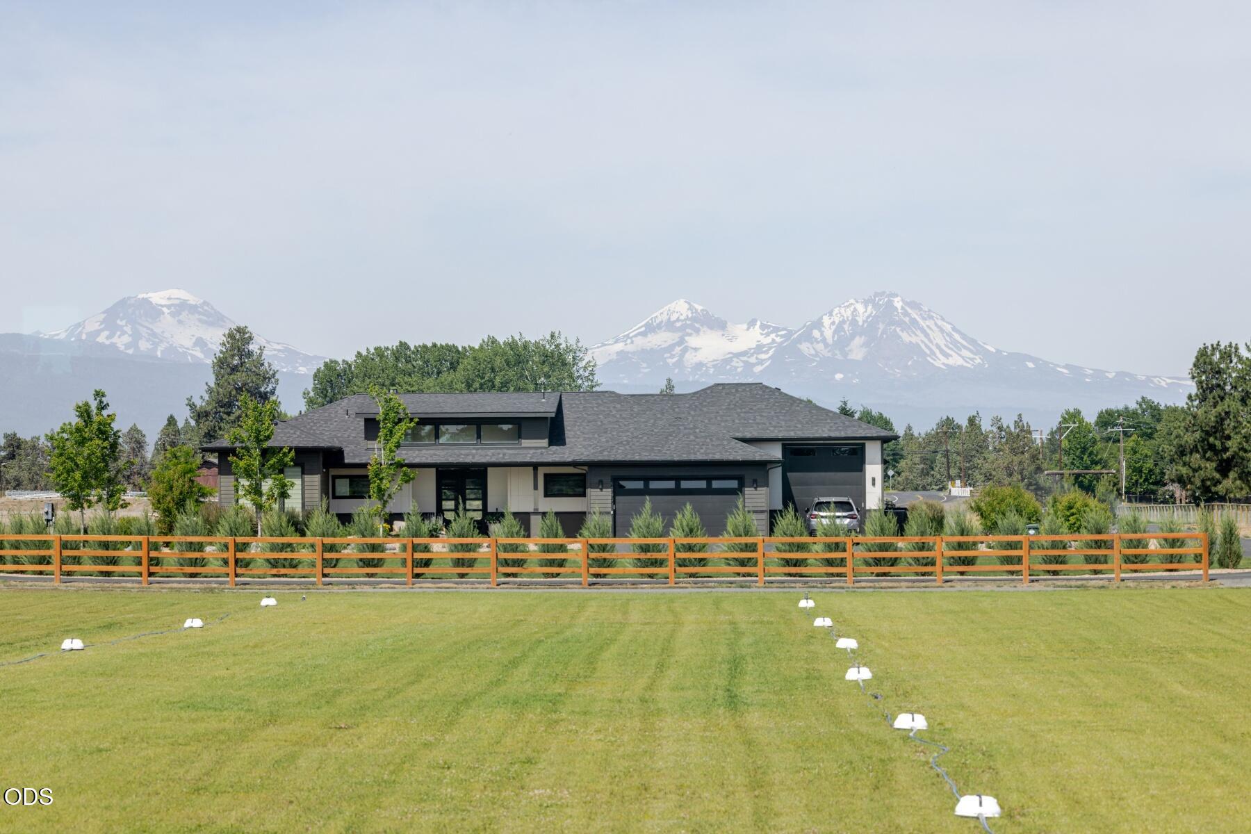 64794 Hunnell Road Bend, OR 97703 - Photo 50 of 51