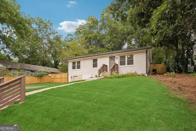 $2,200 | 1335 East Washington Avenue, East Point, GA 30344