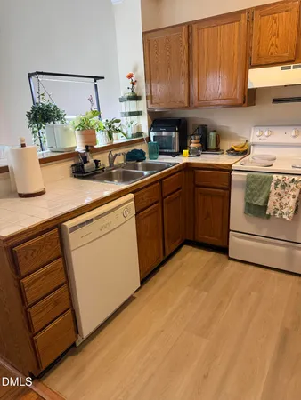 $1,750 | 120 Sir Richard Lane, Chapel Hill, NC 27517