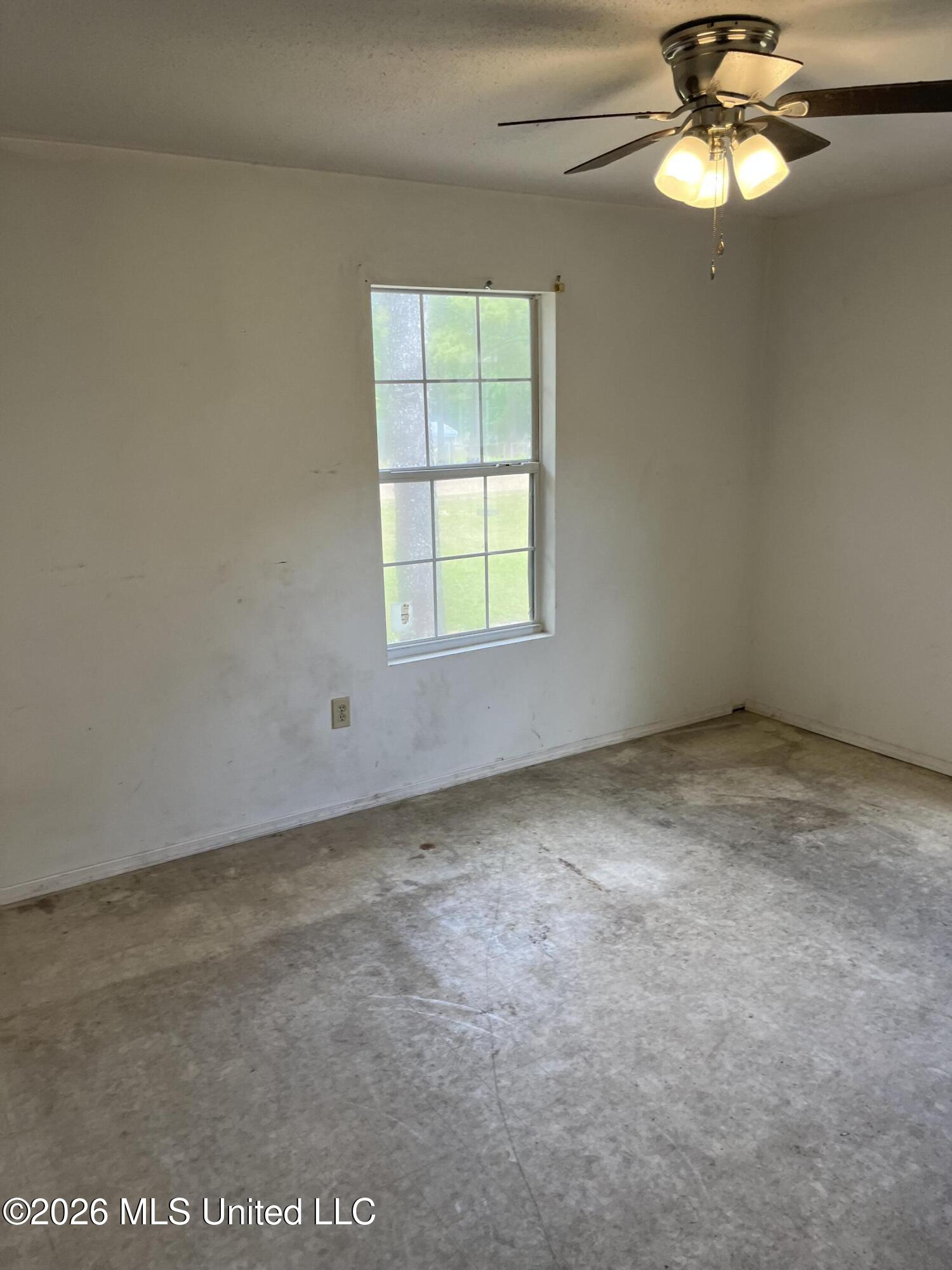 328 West Progress Road Prentiss, MS 39474 - Photo 11 of 18 IMG_8276