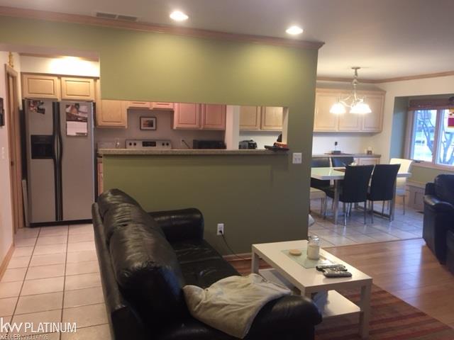 112 Kenyon Road Algonac, MI 48001 - Photo 8 of 26 31317833-7.JPG