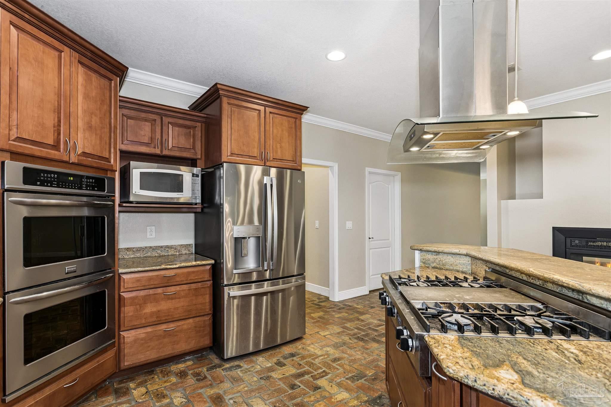 16340 Innerarity Point Road Pensacola, FL 32507 - Photo 6 of 25