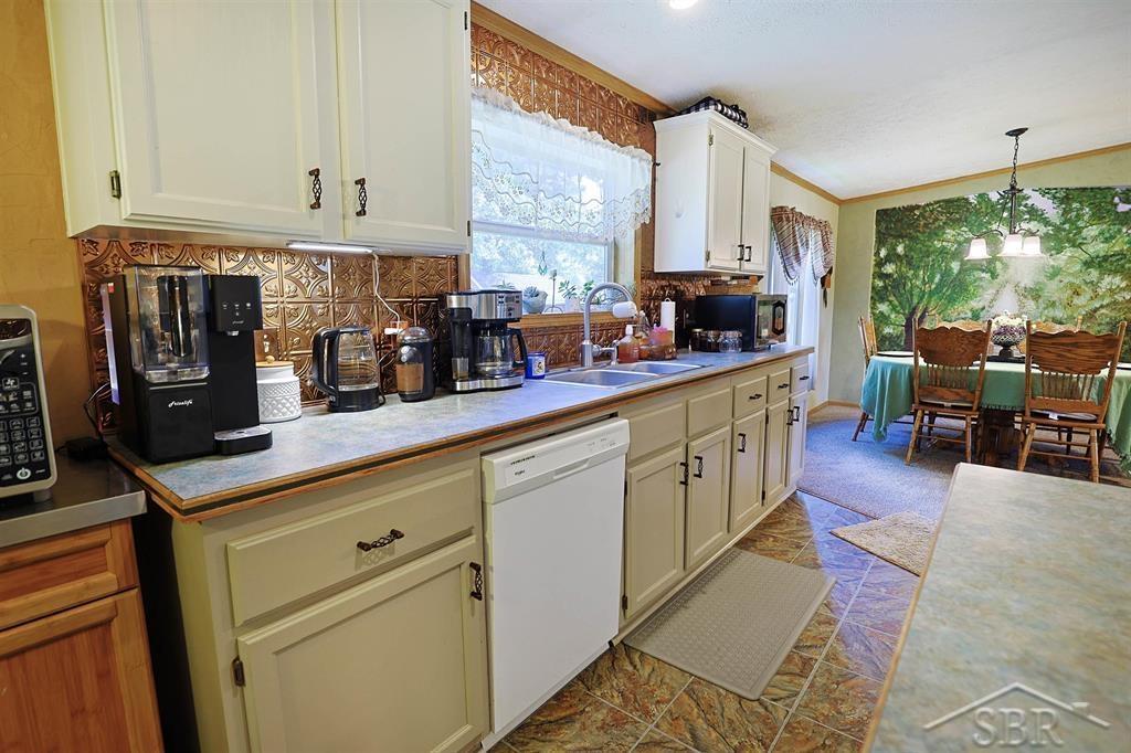 2202 West Huckleberry Road Sanford, MI 48657 - Photo 16 of 64