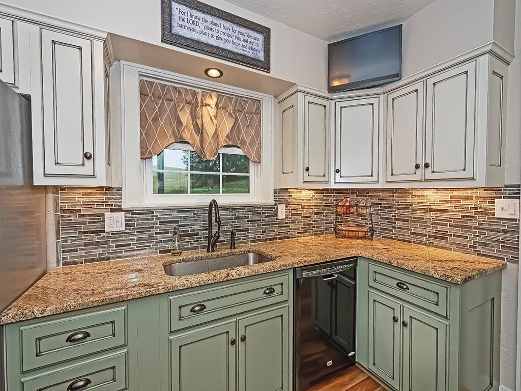 615 Butler Road Kittanning, PA 16201 - Photo 11 of 35 Gallery Image 11