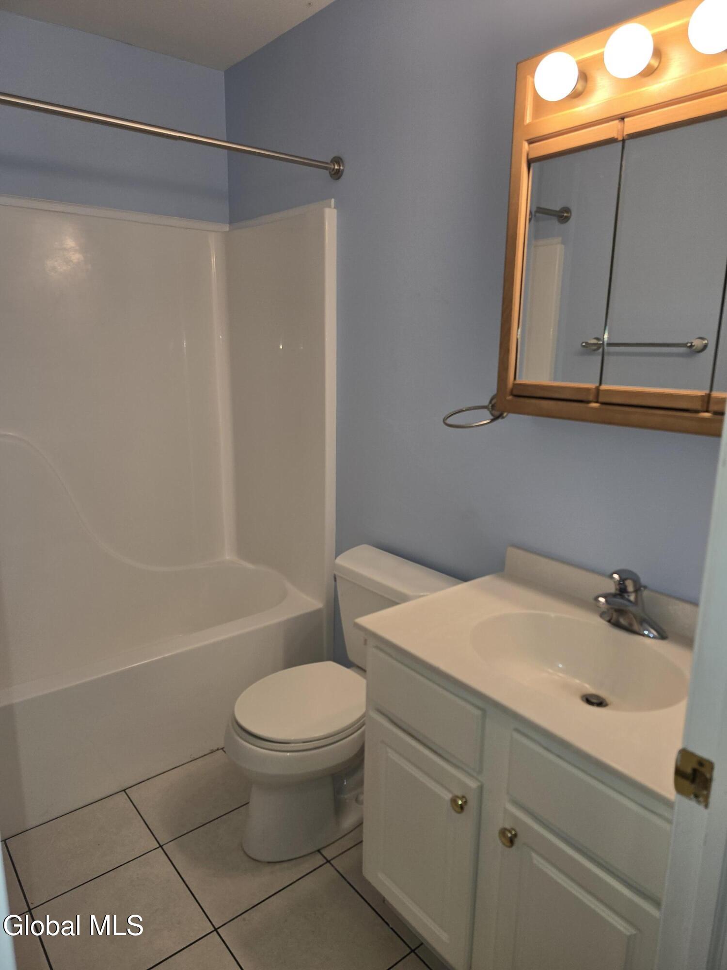 2 Red Maple Lane, Unit A Halfmoon, NY 12065 - Photo 10 of 17 20251024_095000