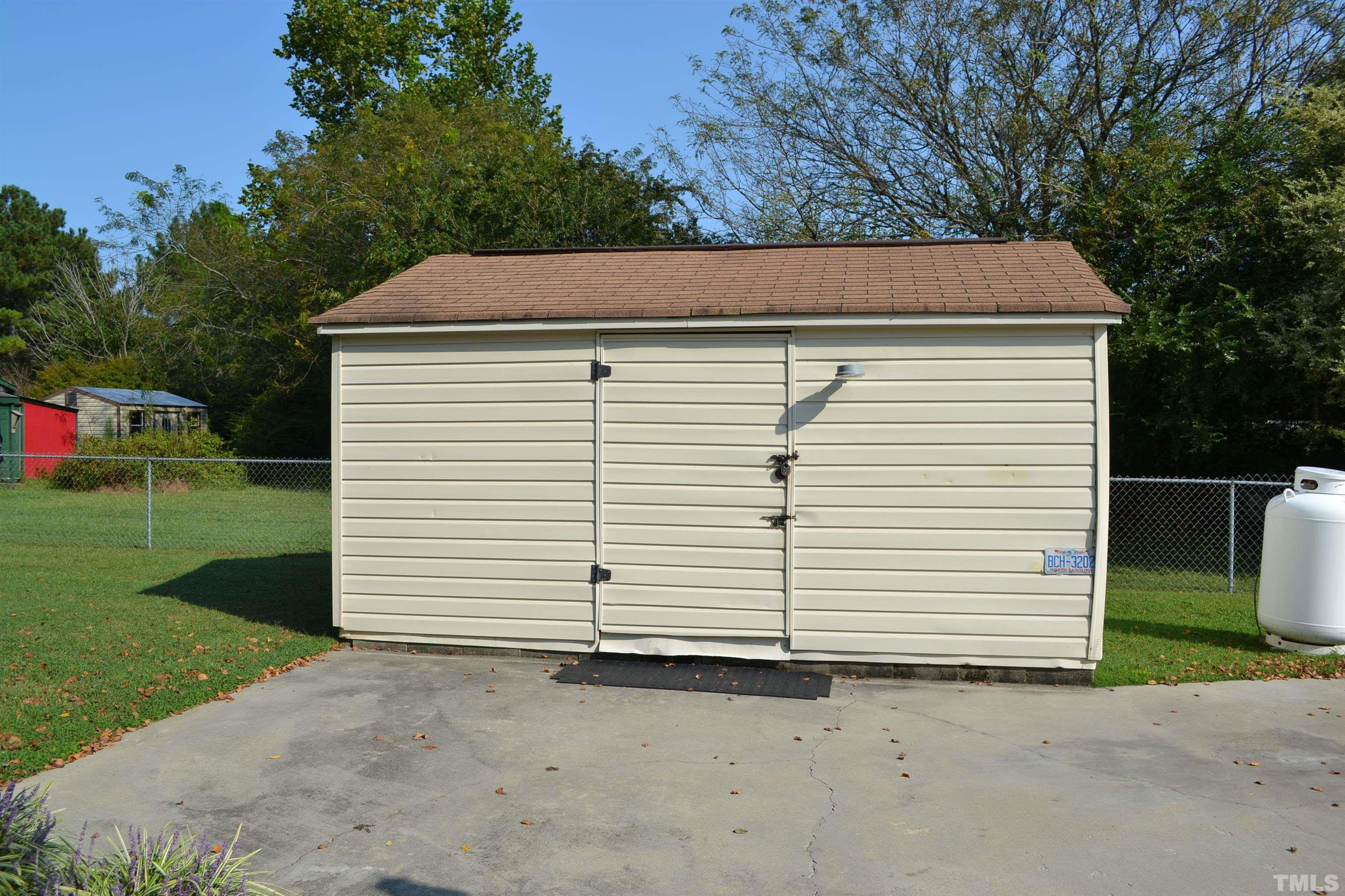 1026 Abbott Road Henderson, NC 27537 - Photo 19 of 30 Gallery Image 19