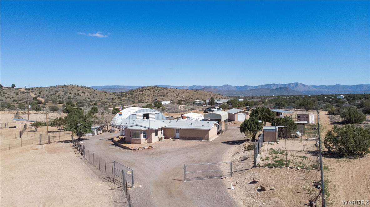 1108 South McCarrel Road Kingman, AZ 86401 - Photo 6 of 65 a view of a city with tall buildings