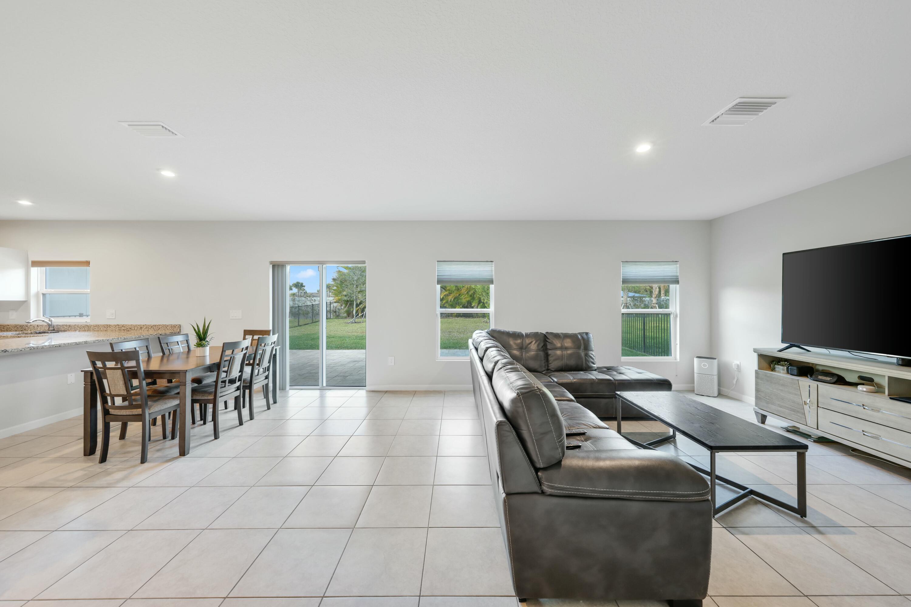 514 Raspberry Road Fort Pierce, FL 34981 - Photo 5 of 47 tempImageBR5Dns