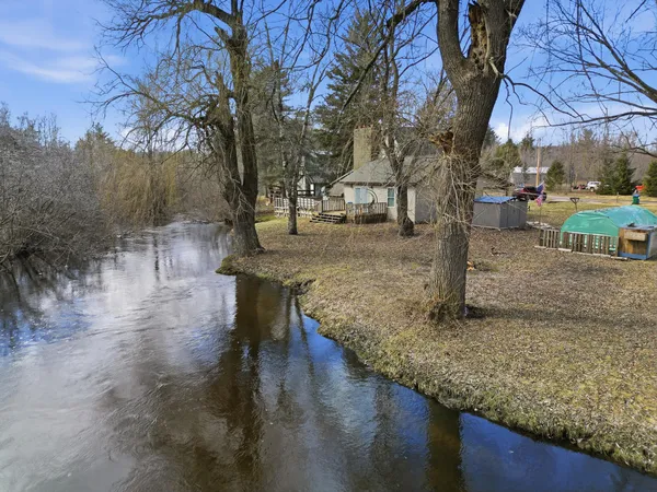 $239,900 | 21134 Ceasar Drive, Marion, MI 49665