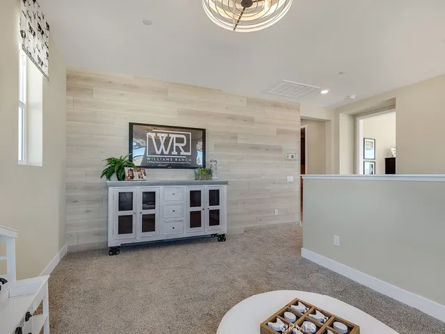 $933,990 | 28921 Saddle Circle, Castaic, CA 91384