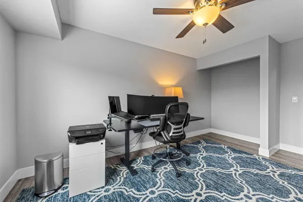 $289,900 | 1321 Lake Drive West, Unit 216, Chanhassen, MN 55317