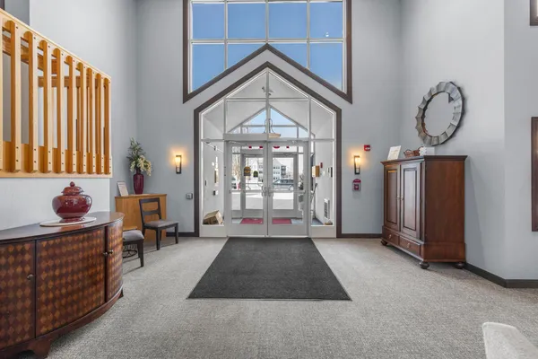 $289,900 | 1321 Lake Drive West, Unit 216, Chanhassen, MN 55317