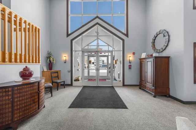 $294,900 | 1321 Lake Drive West, Unit 216, Chanhassen, MN 55317