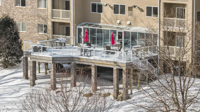 $294,900 | 1321 Lake Drive West, Unit 216, Chanhassen, MN 55317