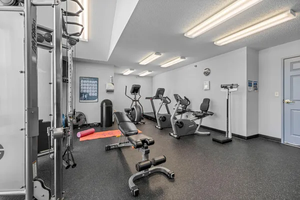 $289,900 | 1321 Lake Drive West, Unit 216, Chanhassen, MN 55317