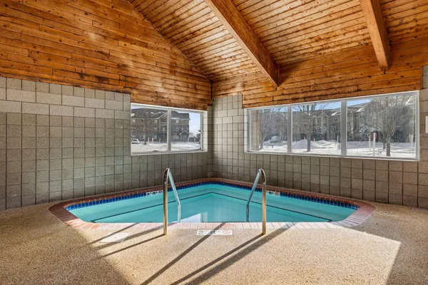 $289,900 | 1321 Lake Drive West, Unit 216, Chanhassen, MN 55317