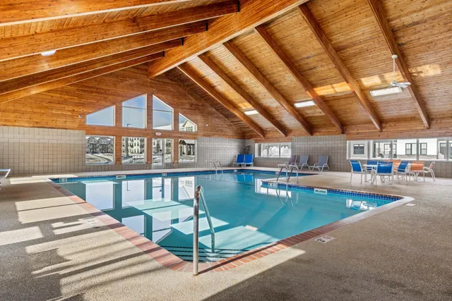 $294,900 | 1321 Lake Drive West, Unit 216, Chanhassen, MN 55317