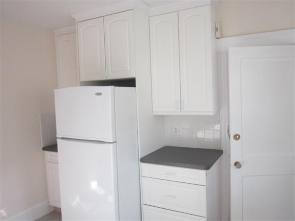 33 Clarendon Road, Unit 2 Belmont, MA 02478 - Photo 9 of 13 Gallery Image 9