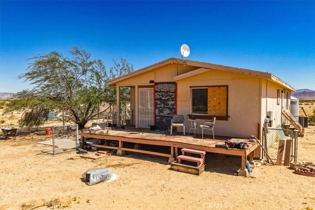 5132 Kelly Road Twentynine Palms, CA 92277 - Photo 1 of 57