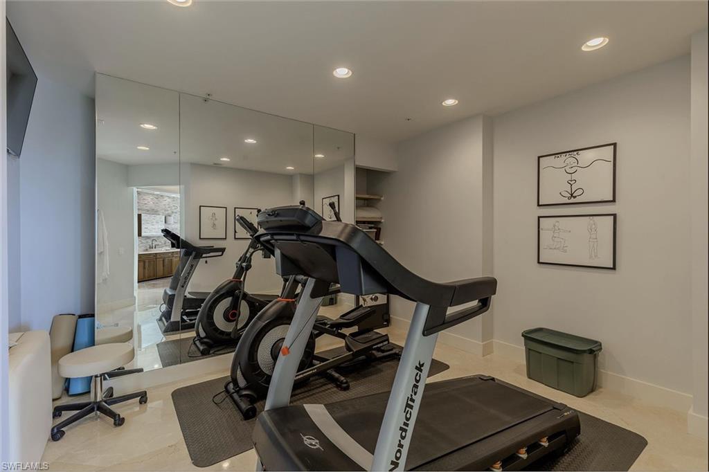 295 Grande Way, Unit PH2 Naples, FL 34110 - Photo 32 of 45