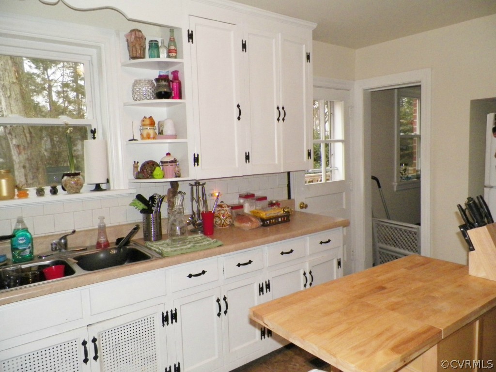 2923 Dumbarton Road Henrico, VA 23228 - Photo 9 of 21 Gallery Image 9