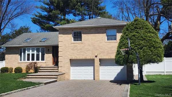 $1,388,888 | 51 Ivy Drive, Jericho, NY 11753