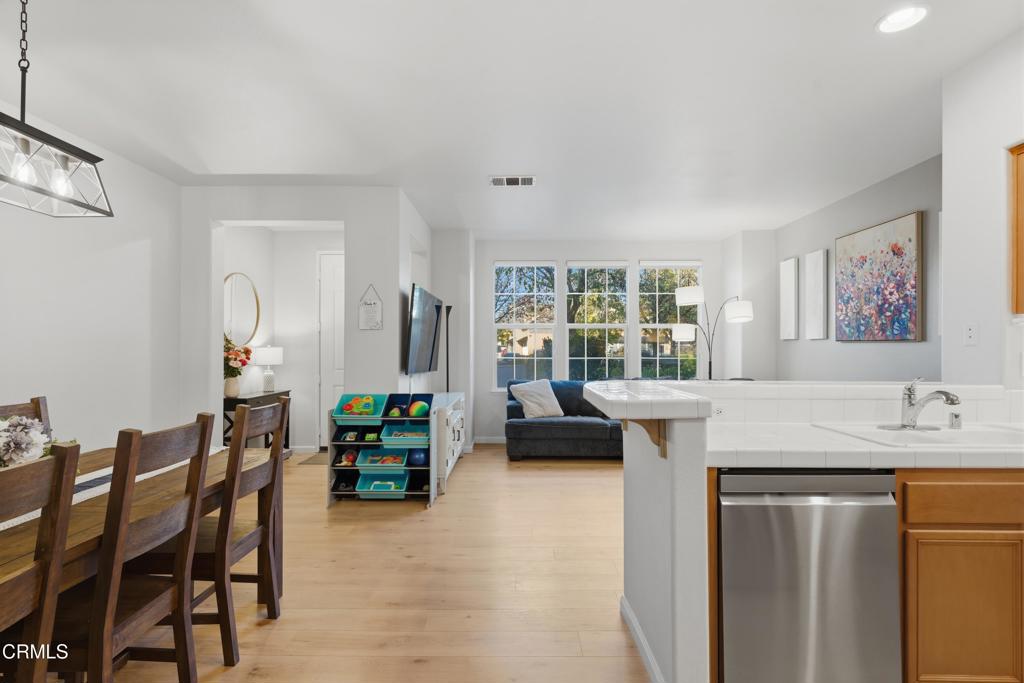 27072 Victoria Lane, Unit 126 Valencia, CA 91355 - Photo 5 of 18