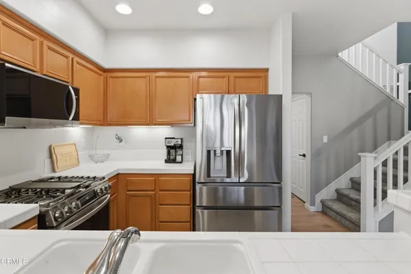 $675,000 | 27072 Victoria Lane, Unit 126, Valencia, CA 91355