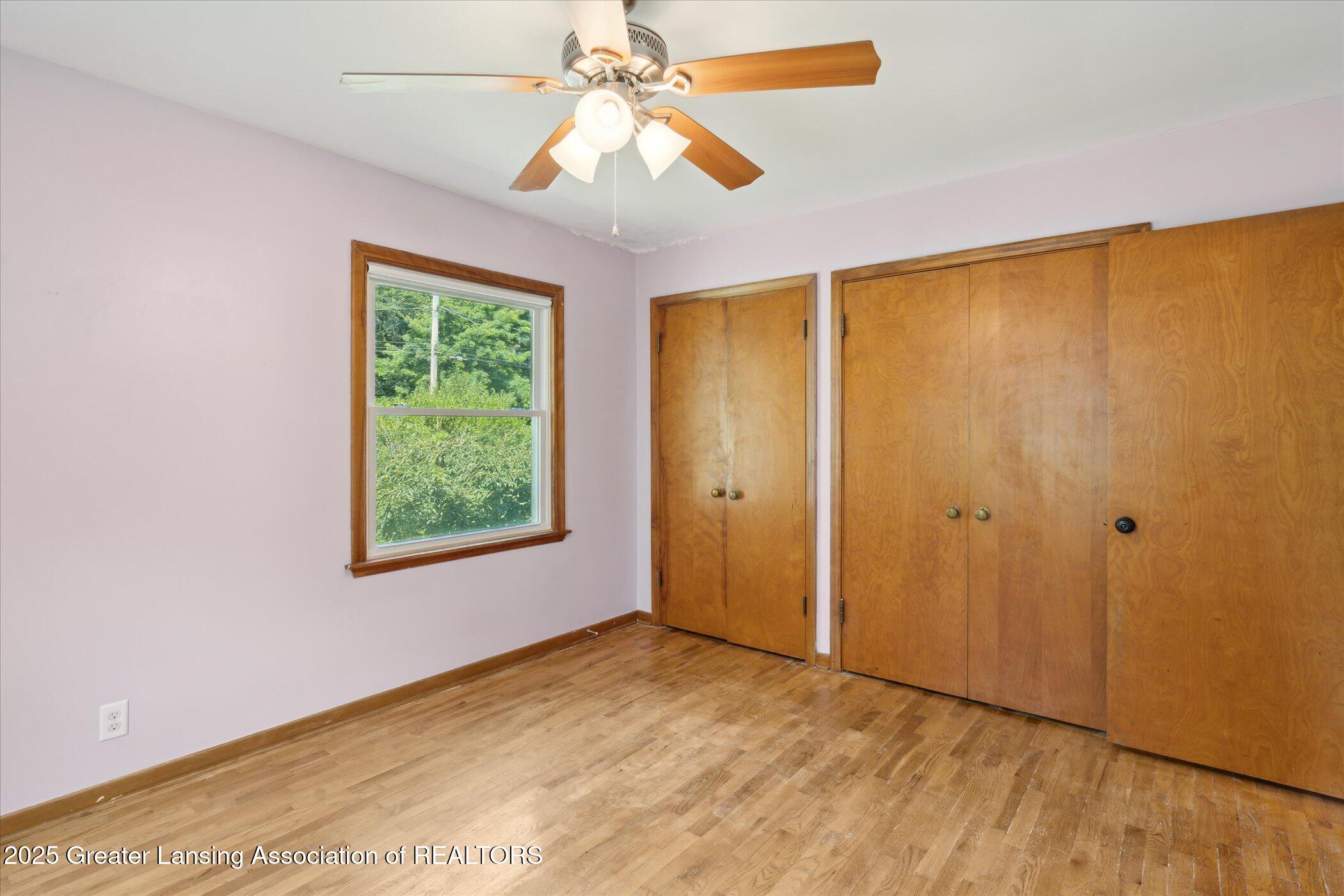 808 Robins Road Lansing, MI 48917 - Photo 22 of 38 22-808-Robins-Rd-Lansing-MI-48917-Window