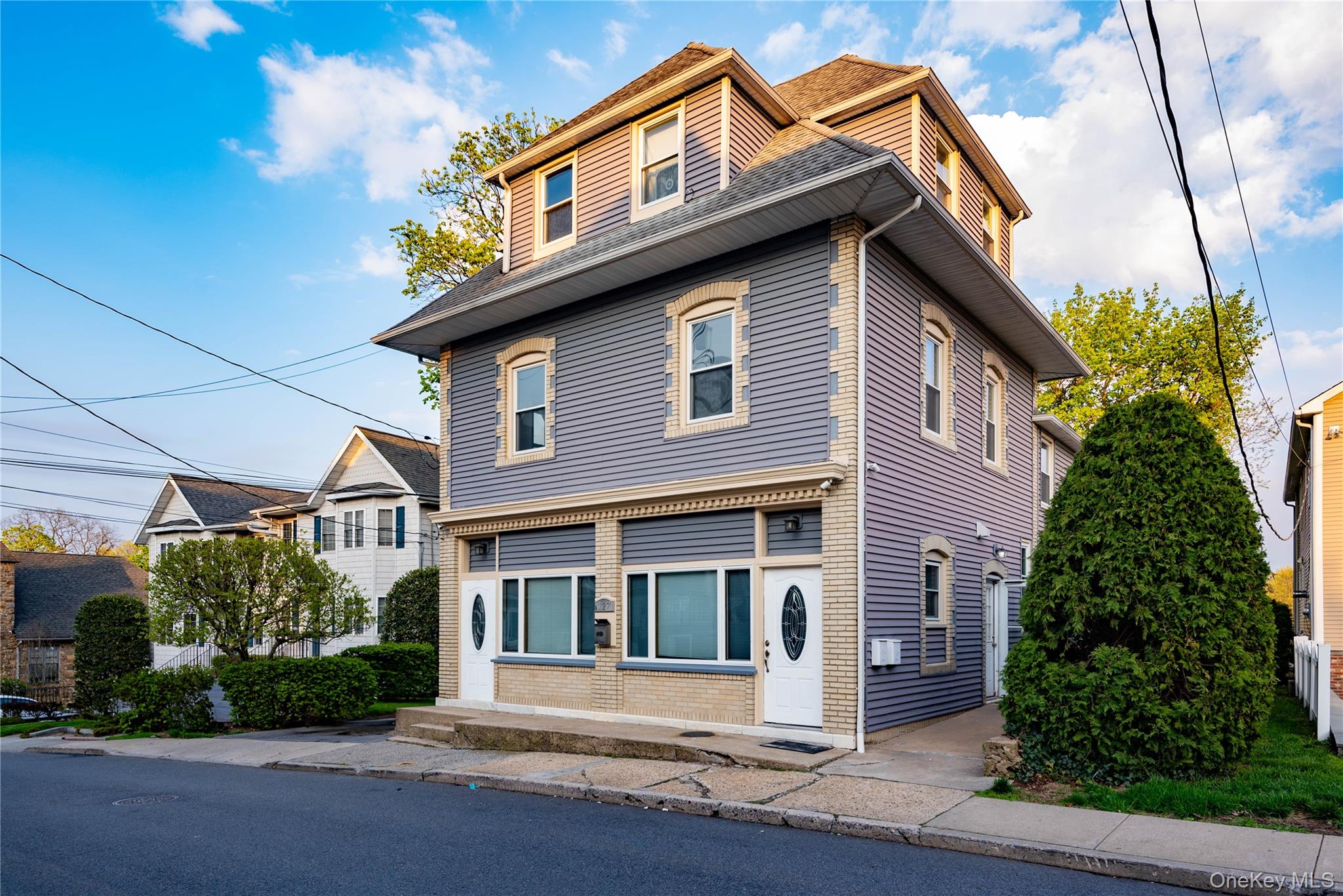 127 Maple Avenue, Unit 2 Rye, NY 10580 - Photo 5 of 17 side view to the entrance of the apartment