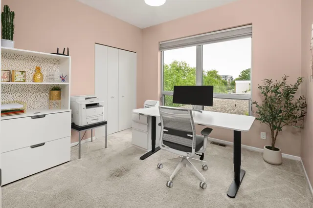 $445,000 | 4013 West 31st Street, Unit 102, St. Louis Park, MN 55416