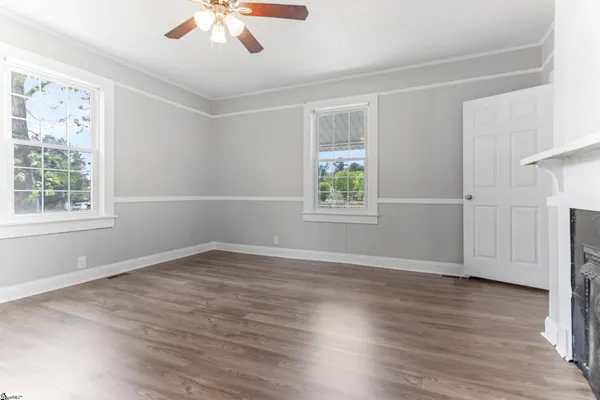 $1,200 | 30 Baldwin Street, Greenville, SC 29611