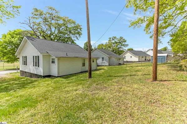 $1,200 | 30 Baldwin Street, Greenville, SC 29611