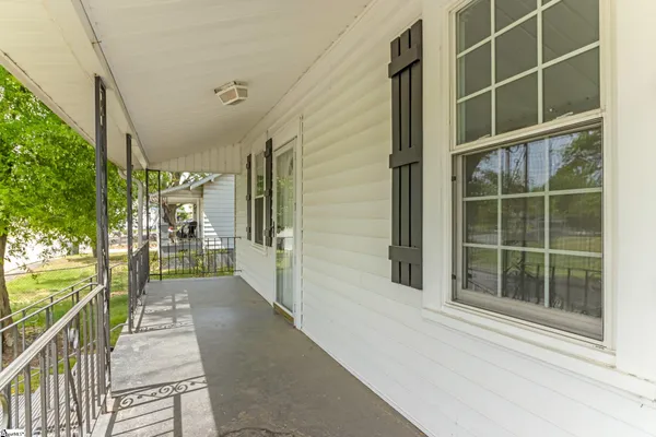 $1,200 | 30 Baldwin Street, Greenville, SC 29611