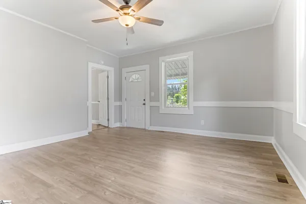 $1,200 | 30 Baldwin Street, Greenville, SC 29611