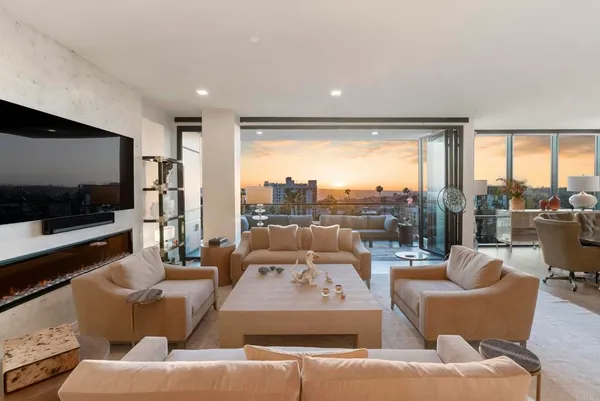 $2,950,000 | 2604 Fifth Avenue, Unit 804, San Diego, CA 92103
