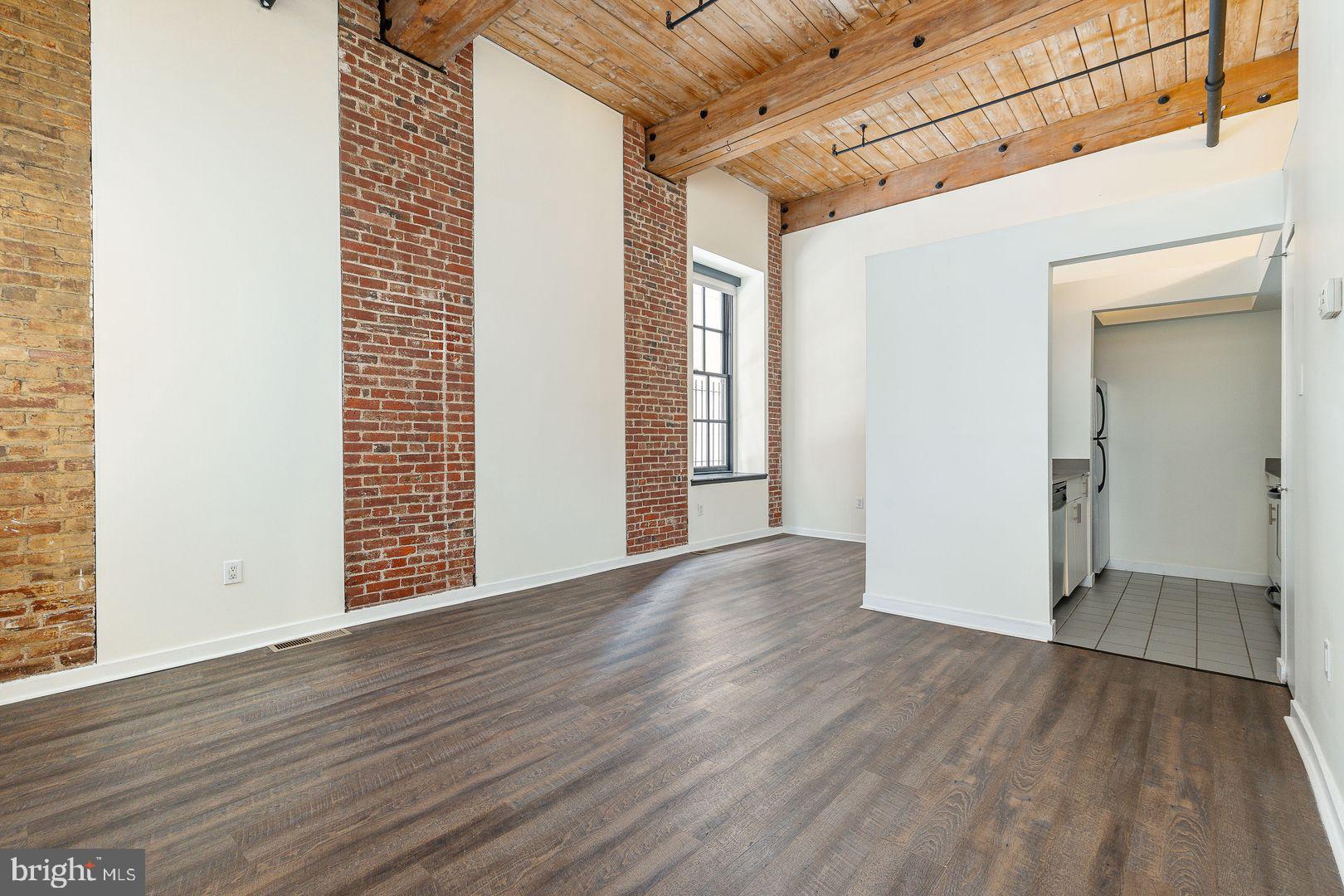 303 Vine Street, Unit 511 Philadelphia, PA 19106 - Photo 2 of 25