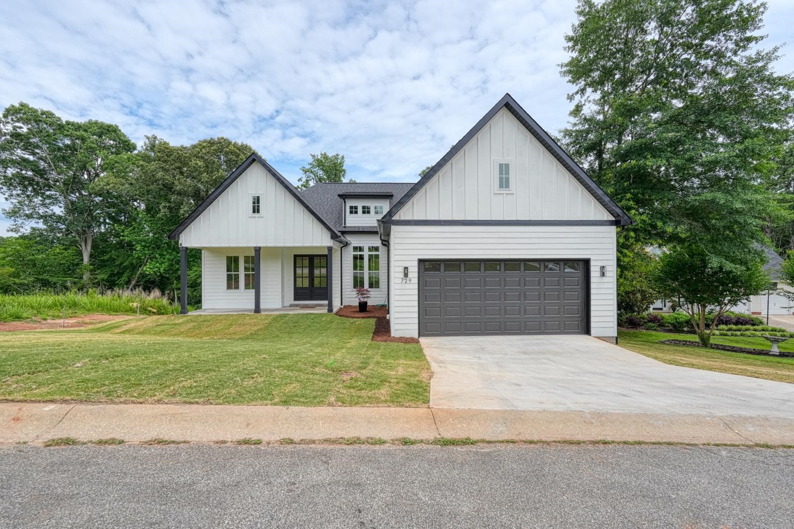 729 Wilson Ferry Road Moore, SC 29369 - Photo 2 of 40