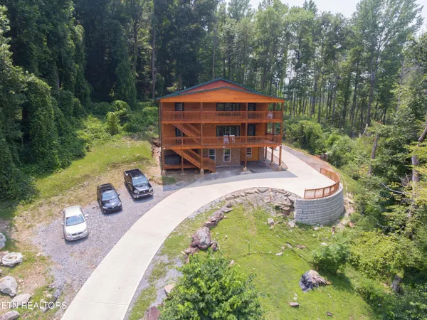 $1,859,000 | 363 Lewis Clabo Road, Gatlinburg, TN 37738