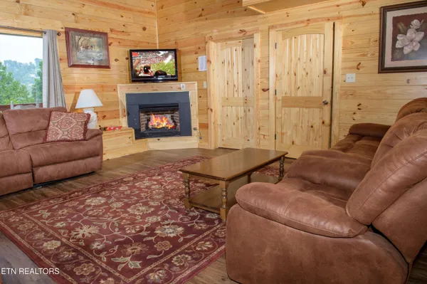 $1,859,000 | 363 Lewis Clabo Road, Gatlinburg, TN 37738