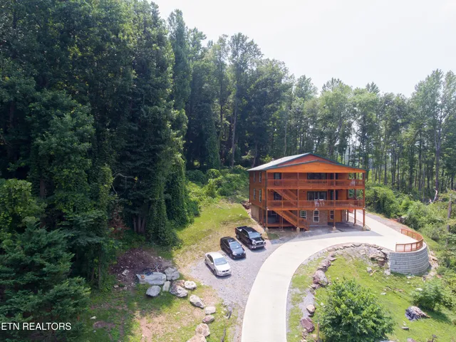 $1,859,000 | 363 Lewis Clabo Road, Gatlinburg, TN 37738