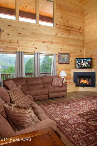 $1,859,000 | 363 Lewis Clabo Road, Gatlinburg, TN 37738