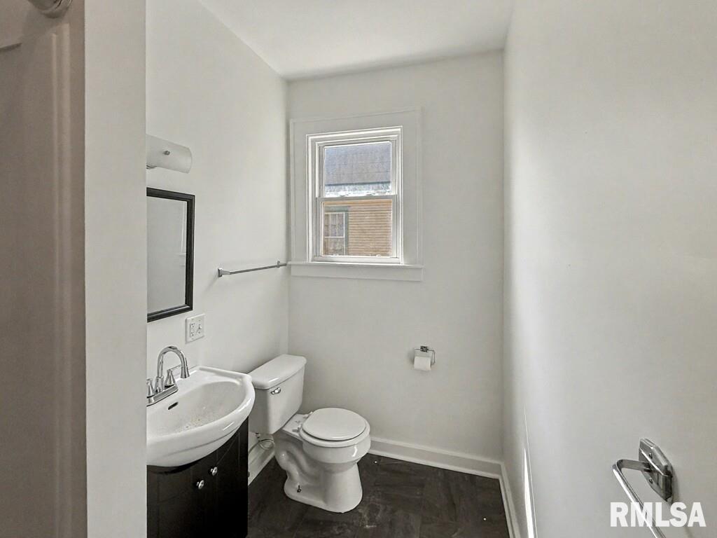 115 McCann Street Benton, IL 62812 - Photo 9 of 20