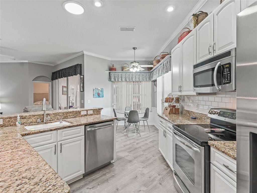 11961 Southeast 176th Place Road Summerfield, FL 34491 - Photo 13 of 59