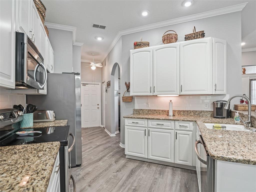 11961 Southeast 176th Place Road Summerfield, FL 34491 - Photo 15 of 59