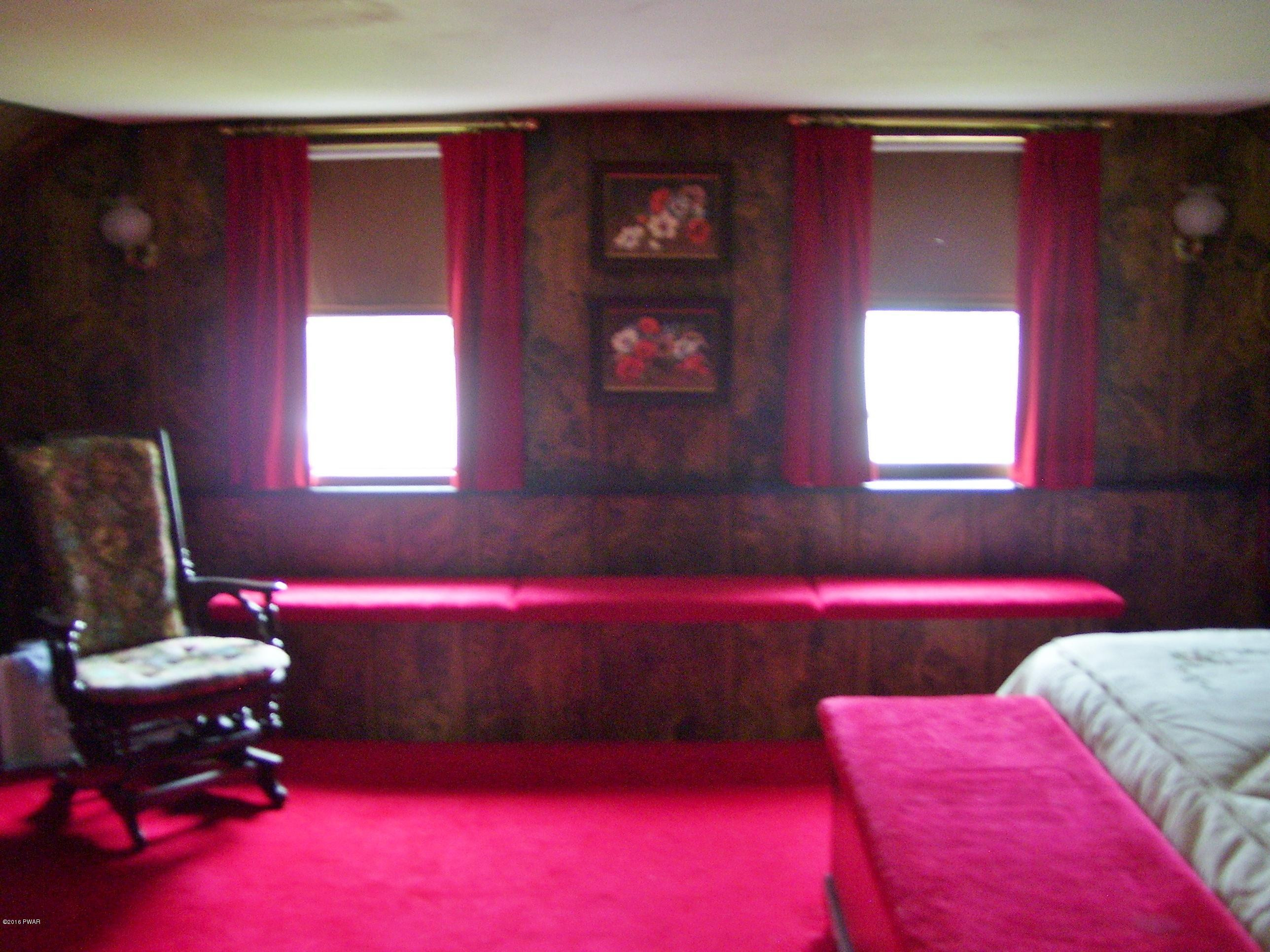 946 Main Street Newfoundland, PA 18445 - Photo 35 of 57